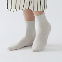 Fournitures de voyage compressé jetable pas cher chaussettes unisexe hommes femmes quotidien Portable équipage coton blanc chaussettes