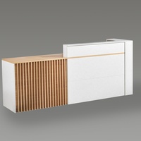 Bureau d'accueil moderne de luxe en bois - Mobilier commercial écologique et durable pour hôtels, supermarchés, centres commerciaux avec bande lumineuse