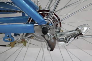 Vélo urbain pour <span class=keywords><strong>femme</strong></span> à cadre courbé de <span class=keywords><strong>26</strong></span> <span class=keywords><strong>pouces</strong></span>, à passage facile, à vitesse unique, pour les loisirs et les trajets quotidiens, OEM - Product Image 2