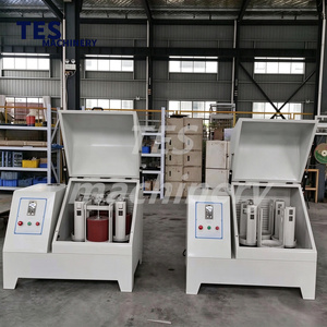 เครื่องบดผงแบบตั้งโต๊ะพร้อมพัดลมระบายอากาศในตัวเพื่อการกระจายความร้อนในกระบวนการบดแบบต่อเนื่อง - Product Image 2