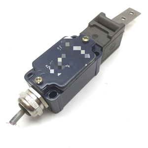 Interruptor de Seguridad para Puerta 335-02z, Clasificación: 230v 4a, con Llave, Nuevo, Original, Disponible en Stock, Automatización Industrial, Paquete Dedicado - Product Image 1