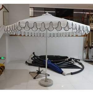 Meubles de jardin à prix bas : Parasol de patio, Chaise longue, <span class=keywords><strong>Lit</strong></span> de repos extérieur <span class=keywords><strong>en</strong></span> rotin pour piscine et plage, idéal pour les complexes hôteliers - Product Image 1