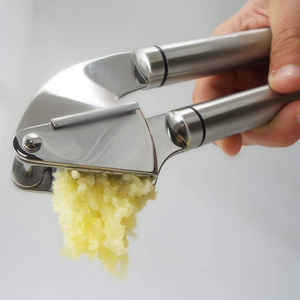 Juego de prensado Manual de <span class=keywords><strong>ajos</strong></span>, picadora con tubo pelador de ajo de silicona y cepillo de limpieza - Product Image 4