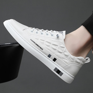 Men's <b>White</b> Leather Sneakers Low <b>Heel</b> Solid Color Casual Shoes Fashion Design Wenzhou Origin - Product Image 2