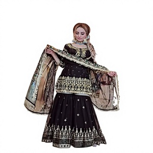 Robe de mariée traditionnelle indienne/pakistanaise en fausse fourrure noire brodée avec dupatta, coupe classique, style moderne pour femme - Product Image 1