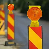 Feux de signalisation solaires pour barricades, feux de signalisation clignotants à LED