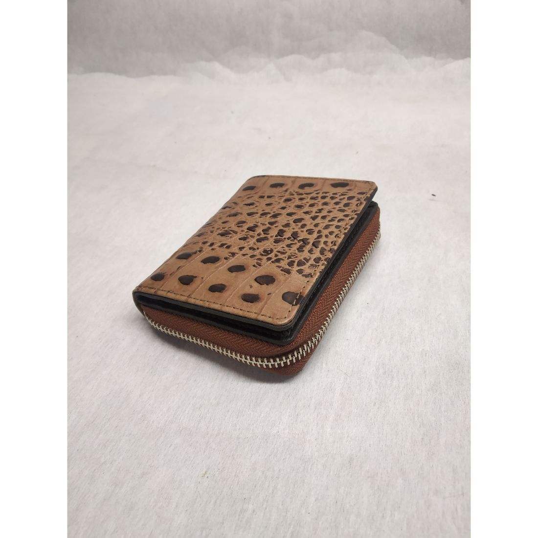 สีน้ำตาล