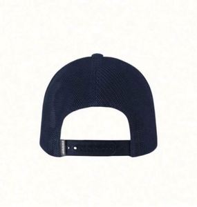 Gorra de Golf Personalizada de 6 Paneles de Secado Rápido con Orificios Cortados a Láser, Malla de Poliéster Resistente al Agua, MOQ Bajo, Estilo Deportivo de Moda - Product Image 3