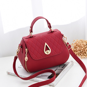 New Luxury <b>Small</b> Size Women's <b>Handbags</b> PU Leather Fashion Quilted Leather Bags Lady Style Wholesale <b>Handbags</b> - Product Image 3