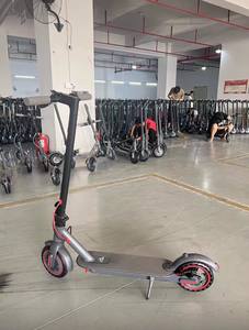 Patinete Eléctrico M365 Pro Ligero de 350W de Largo Alcance para Adultos, Venta Económica en Almacenes de Reino Unido, UE y Alemania, Alta Calidad - Product Image 4