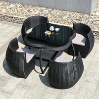 Table et chaises en rotin d'extérieur, imperméables, protection solaire, pour cour, jardin, hôtel, B&B, balcon, ensemble table et chaises design