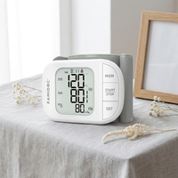 Moniteur de pression artérielle du bras supérieur sans fil automatique portable Connexion Bluetooth facile Conception à un bouton pour une utilisation pratique