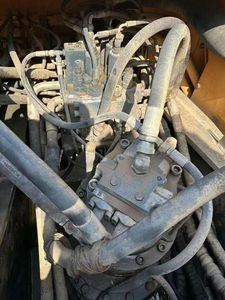 Pelle sur chenilles Hyundai 305LC-9T de grandes machines Prix bas à vendre Pelle sur chenilles Hyundai 305LC originale de 30 tonnes d'occasion - Product Image 4