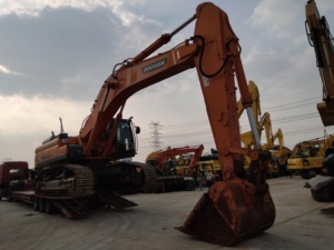 Excavatrice hydraulique de grande taille d'occasion haute performance de 50 tonnes DX500LCA, excavatrice Doosan haute performance à vendre - Product Image 5