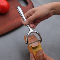 Klassieke roestvrijstalen gekartelde groenteschiller, handmatig, voor aardappelen, wortelen & komkommers, multifunctioneel keukengereedschap