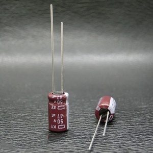 Original authentique japon <span class=keywords><strong>chimique</strong></span> NCC noir or acier 50v 47UF importé KY haute fréquence faible <span class=keywords><strong>condensateur</strong></span> électrolytique - Product Image 4