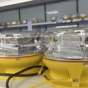 Luz de obstrucción <span class=keywords><strong>LED</strong></span> <span class=keywords><strong>solar</strong></span> de intensidad media Luz de tráfico de aviación roja Radar marino <span class=keywords><strong>L</strong></span>ámpara <span class=keywords><strong>solar</strong></span> de puerto con alta visibilidad - Product Image 5