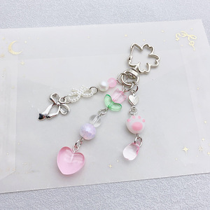 Großhandel <span class=keywords><strong>Kawaii</strong></span> Katzenpfoten-Perlen-Schlüsselanhänger Niedlicher Tulpenblumen-Taschenanhänger Herz-Charm Handyband für Mädchen Geschenk-Accessoires - Product Image 6