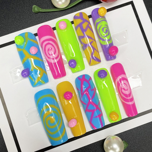 Nouveauté : 10 faux ongles courts carrés, mignons, décoratifs, magnifiques, avec des charmes, couverture complète, acrylique, réutilisables, artificiels - Product Image 5
