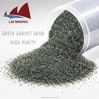 Granulats de grenat vert naturel 20/40 30/60 Mesh, faible teneur en poussière, abrasif écologique pour le sablage industriel et l'élimination de la rouille