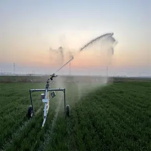 Arroseur de treuil Enrouleur de tuyau Arroseur irrigateur L'équipement d'irrigation par aspersion est utilisé dans les systèmes d'irrigation