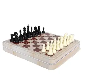 经典二合一象棋游戏套装蛇和梯子磁性象棋棋盘游戏，带锡盒