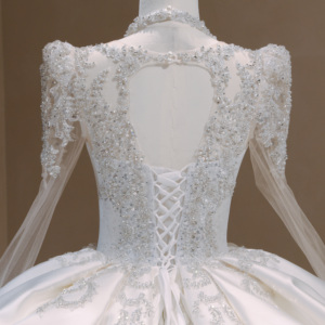 <span class=keywords><strong>Abiti</strong></span> <span class=keywords><strong>da</strong></span> <span class=keywords><strong>Sposa</strong></span> di Lusso Stile Principessa con Collo Alto, Corpetto con Cristalli e Perline, Maniche Lunghe, Sopragonna in Raso, <span class=keywords><strong>Taglie</strong></span> <span class=keywords><strong>Forti</strong></span> - Product Image 6