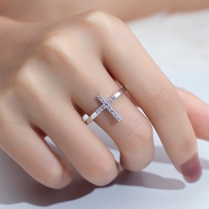 Bijoux Messi MSR-1283 Bijoux personnalisés Argent 925 Diamant de laboratoire Bague croix Bague de mariage Bague de fiançailles Cadeau pour femme - Product Image 4