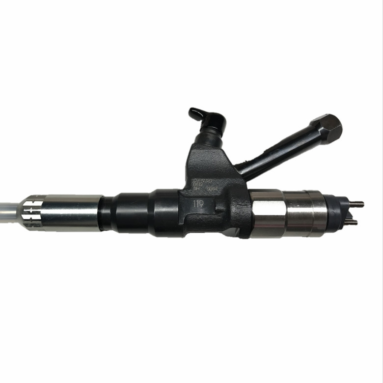 High Quality Diesel Common Rail Fuel Injector 095000-0611 095000-0612 For HINO P11C