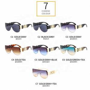 Gafas de Sol Retro Personalizadas con Logotipo Degradado, Lentes de Una Pieza, Protección UV400, Gafas de Sol Extra Grandes para Hombre y Mujer - Product Image 3