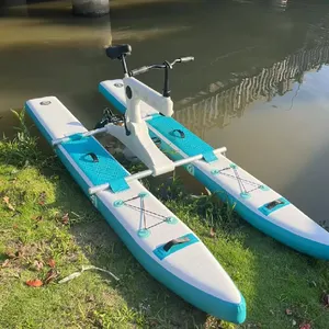 2024 préféré nouveau Design équipement de jeu d'eau vélo PVC pontons gonflable vélo d'eau bouée vélo mer vélo pédale équitation