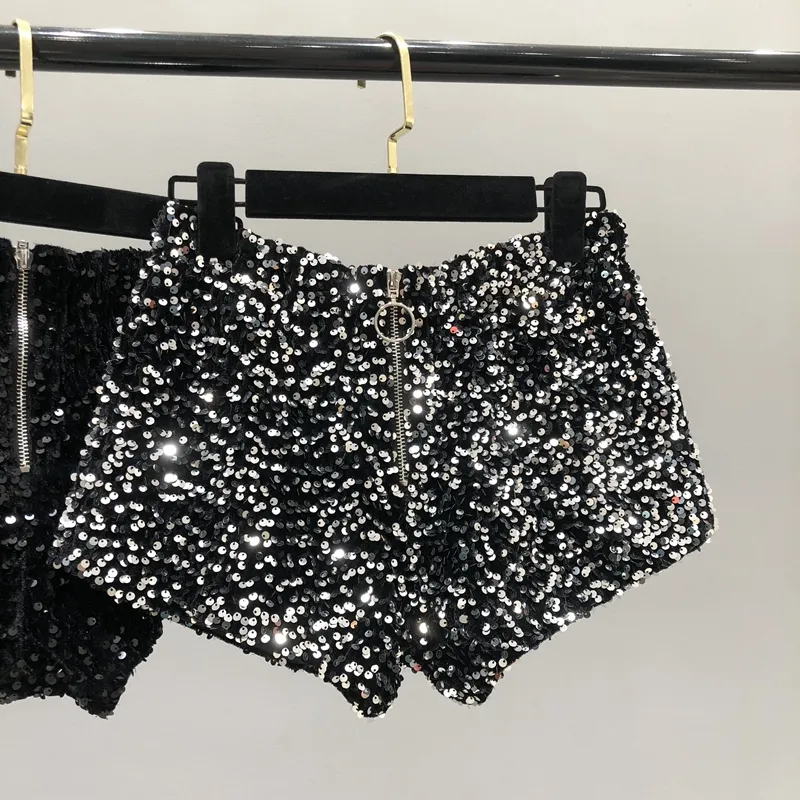 Whole Body The New 2023 Sparkling Sequins Shorts Women Short Zipper Nightclub Woman Slim Fit For Silver And Black Sexy Shorts