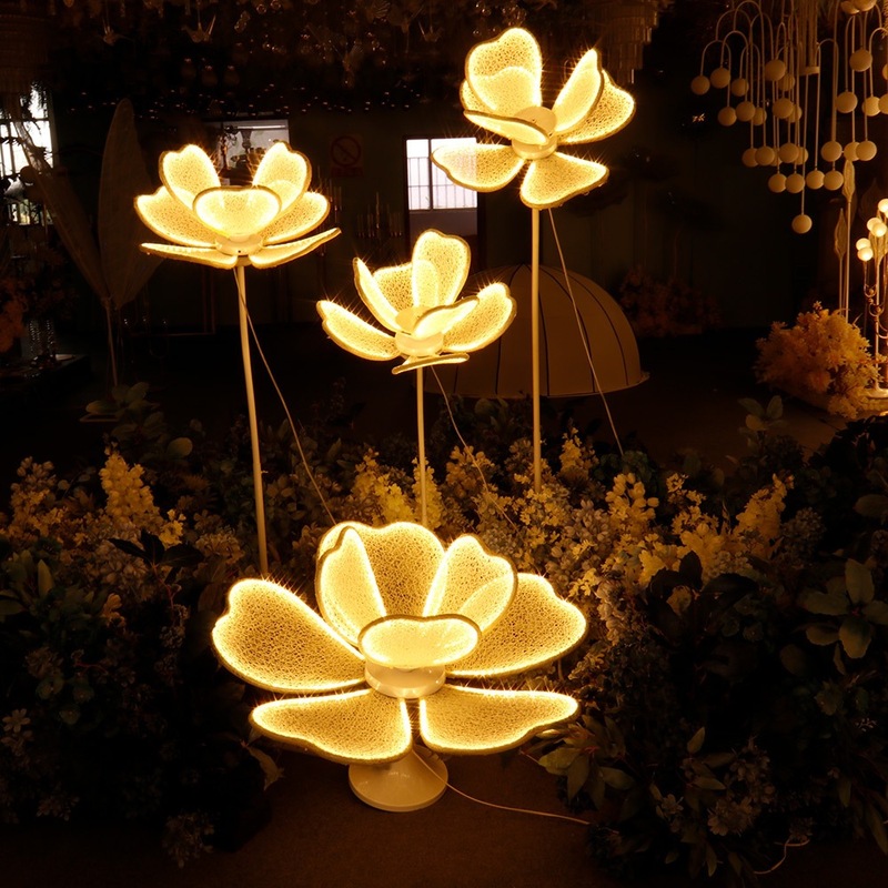 Solar Powered Led Light Petal Decoration