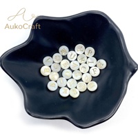 Perles d'alphabet en nacre naturelle de forme ronde blanches de 6 mm et 8 mm pour bijoux