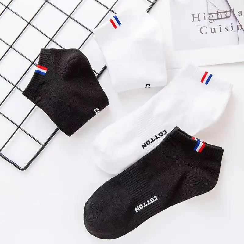 Sifot Cool Max Men Embroidery Low Cut Socks Letters Design Cheap Casual Knitted Socks Running Wholesale Custom Black and White