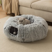 Tempat Tidur Kucing Terowongan Bulu Lembut 2 in 1 Bentuk Donat Bulat dengan Mainan Pom-pom Gantung, Terowongan Bermain Hewan Peliharaan yang Hangat dan Dapat Dilipat untuk Anjing
