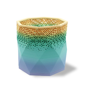 Porte-stylo de bureau de fantaisie en plastique hexagonal multicolore dégradé imprimé en <span class=keywords><strong>3D</strong></span> personnalisable - Product Image 1