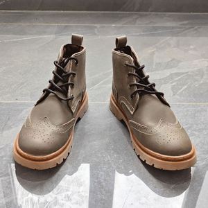Botas Retro de Otoño, Estilo Nuevo, de Cuero Genuino, Bordadas, para Mujer, Botines Cortos Estilo Brogue, Británicas, para Motocicleta, con Aumento de Altura - Product Image 2