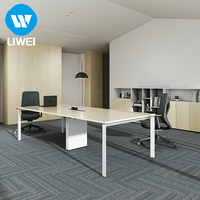 Table de conférence en bois écologique LIWEI sur mesure et bureau de réunion extensible pour un usage de bureau moderne
