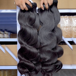 Mechones de pelo vietnamita virgen alineado con cutícula de grado 12A al por mayor, pelo ondulado humano superior de onda profunda suelta rizo italiano natural crudo - Product Image 3