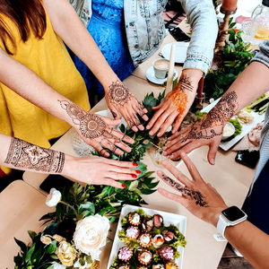 Stencil per Tatuaggio all'Henné Indiano con Motivo Rosa in Fiore, Modello Temporaneo per Arte Corporea su Mani, Piedi e Corpo - Product Image 2