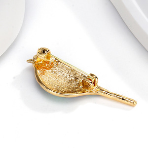 Broche de Pájaro con Esmalte Iridiscente y <span class=keywords><strong>Contorno</strong></span> Dorado para Solapa de Blazer de Mujer, 17mm, 5 Colores - Product Image 4