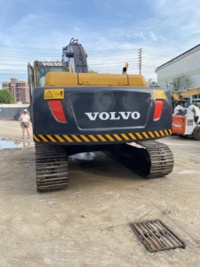 Pelle sur chenilles originale suédoise à haut rendement d'occasion de haute qualité Moteur VOLVO 210B Stock de matériel de construction à usage intensif - Product Image 4