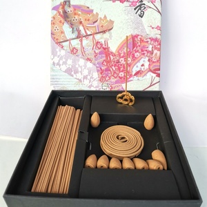 Coffret cadeau d'encens aromatique de haute qualité à la senteur naturelle de bois de santal et d'agarwood - Product Image 2