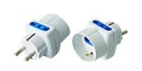 Adaptateur italien, prise Schuko, 2 prises 10/16A + 1 prise Schuko