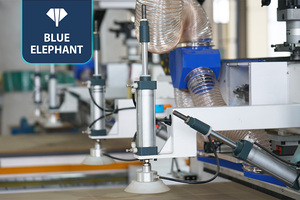 เครื่องตัด CNC แบบ 3 แกน คุณภาพสูง ควบคุมด้วย Syntec สำหรับงานตัดแผ่นเฟอร์นิเจอร์ พร้อมระบบ Nesting แบบหุ่นยนต์ ความแข็งแกร่งสูง สำหรับขาย - Product Image 3