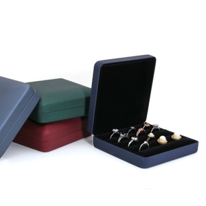 Boîte de rangement pour bagues en cuir PU de haute qualité, nouveau produit, présentoir à bijoux, boîte à bijoux en flanelle, étui de rangement pour bagues - Product Image 1