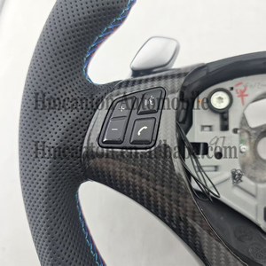 Produit neuf, volant sport en cuir perforé et fibre de carbone pour BMW E90 E91 E92 E93 Série 3 - Product Image 3