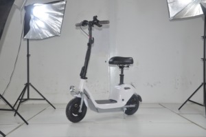 Trottinette électrique pliable pour adultes, légère et portable, idéale pour les déplacements sécurisés – Vente chaude de notre usine chinoise - Product Image 2