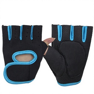 Guantes Deportivos Negros de Neopreno con Medio Dedo para Levantamiento de Pesas, Entrenamiento, Gimnasio, Unisex - Product Image 6